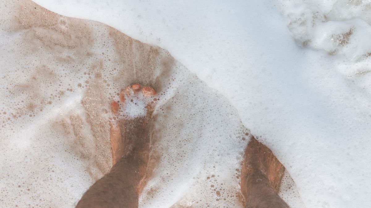 شستشوی فرش با کف زیاد و احتمال باقی ماندن مواد شوینده در الیاف